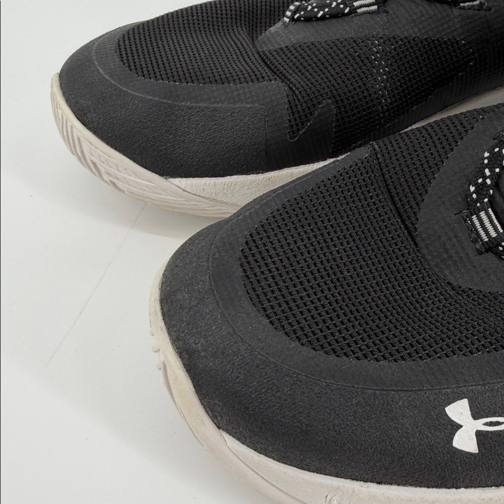 Under Armour Highlight Ace 2.0 Black Volleyball Shoes 3021376-001 Womens Size 10 - Picture 4 of 11
